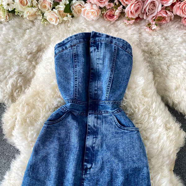 Model nou de salopete de dama din denim fara bretele de culoare albastra