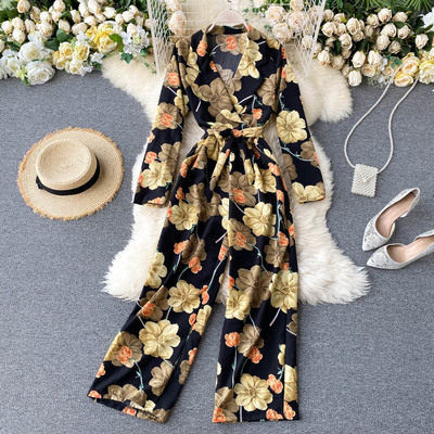 Salopetă de damă modernă cu decolteu spitz și mâneci lungi - mai multe culori