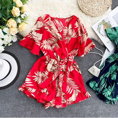 Ležerni ženski kratki kombinezon sa špic izrezom