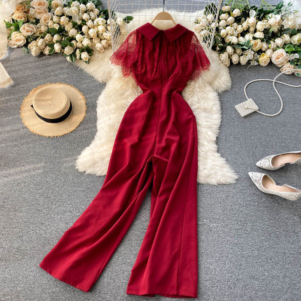 Salopeta de dama eleganta cu decolteu spitz si tul