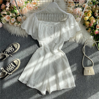 Salopeta scurta dama cu dantela si nasturi