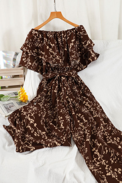 Ženski kombinezon sa cvjetnim uzorkom i golim ramenima