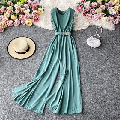 Salopeta lunga de dama cu curea si decolteu rotund