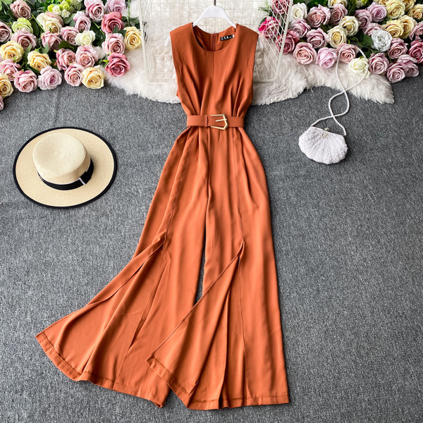 Salopeta lunga de dama cu curea si decolteu rotund