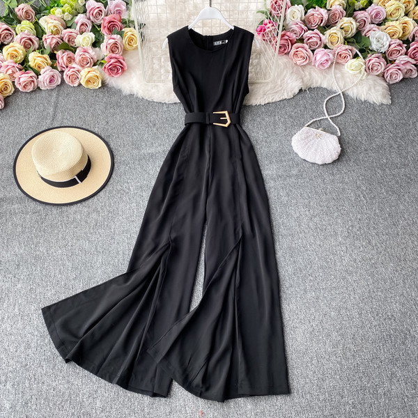 Salopeta lunga de dama cu curea si decolteu rotund