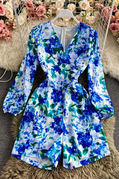 Salopeta de dama cu decolteu in V si maneci lungi