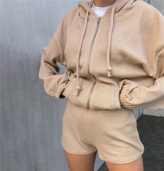 Set casual de hanorac și pantaloni scurți pentru femei