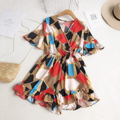 Salopetă de damă modernă cu decolteu spitz și mâneci largi