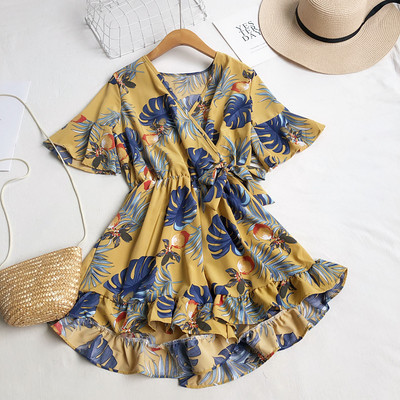 Salopetă de damă modernă cu decolteu spitz și mâneci largi