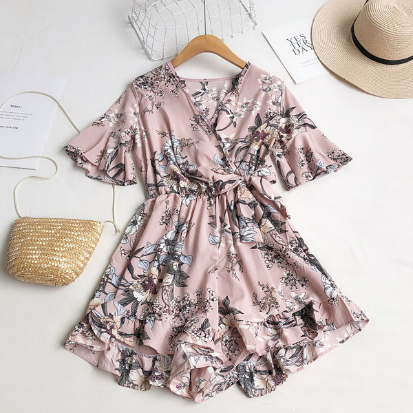 Salopetă de damă modernă cu decolteu spitz și mâneci largi