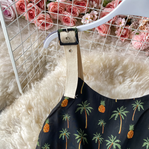 Salopeta de dama cu bretele largi si catarama