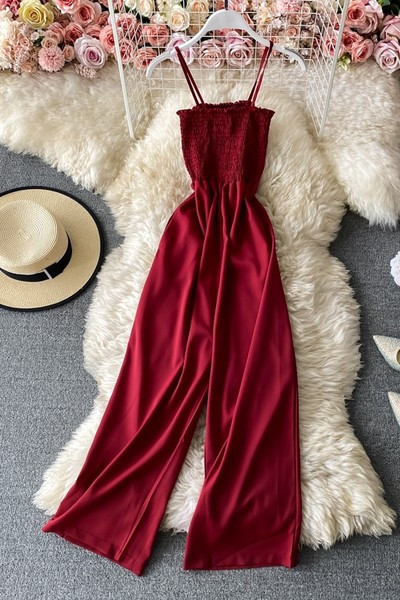 Ženski dugi kombinezon na tanke naramenice