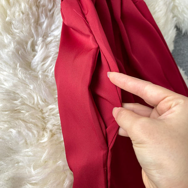 Ženski dugi kombinezon na tanke naramenice