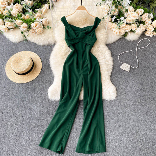 Ženski dugi kombinezon s okruglim izrezom i širokim naramenicama