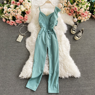 Salopeta de dama actuala cu bucle