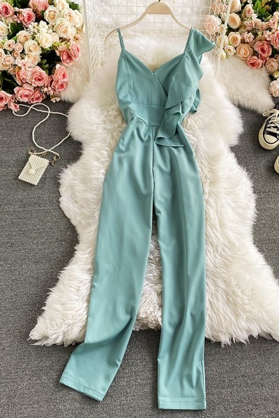 Salopeta de dama actuala cu bucle