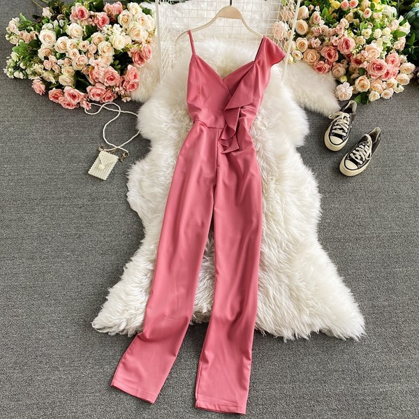 Salopeta de dama actuala cu bucle