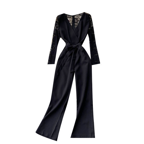 Model nou de salopetă de damă cu decolteu spitz și mâneci din dantelă