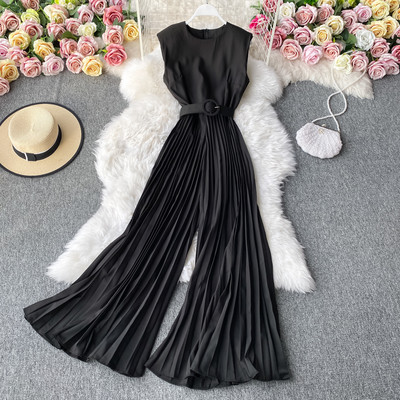 Salopeta lunga de dama cu curea in talie si decolteu rotund