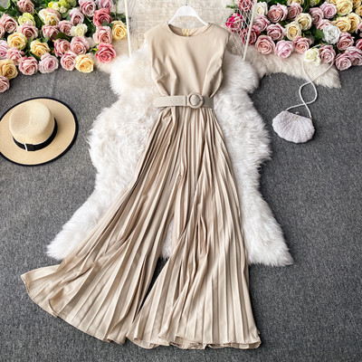 Salopeta lunga de dama cu curea in talie si decolteu rotund