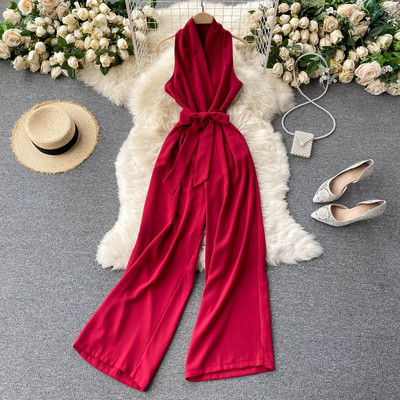 Salopeta de dama moderna cu curea si decolteu spitz in mai multe culori