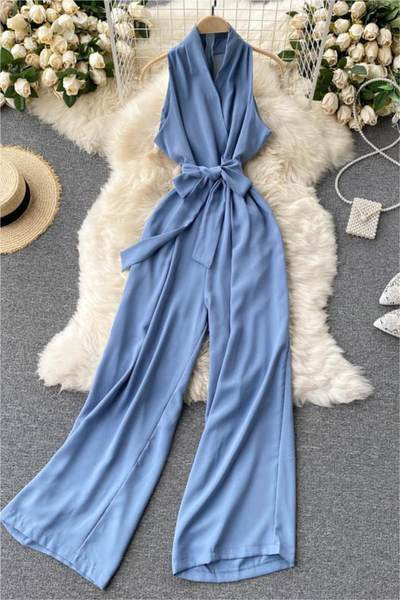 Salopeta de dama moderna cu curea si decolteu spitz in mai multe culori