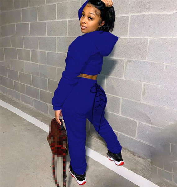 Set sport de dama de pantaloni si bluza cu cravate