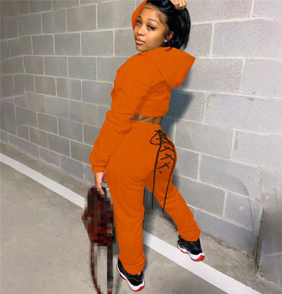 Set sport de dama de pantaloni si bluza cu cravate