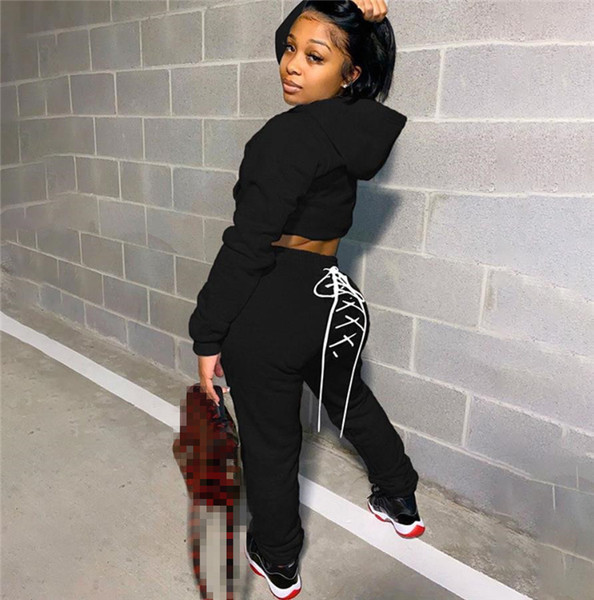 Set sport de dama de pantaloni si bluza cu cravate