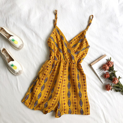 Salopetă de damă colorată cu decolteu în V