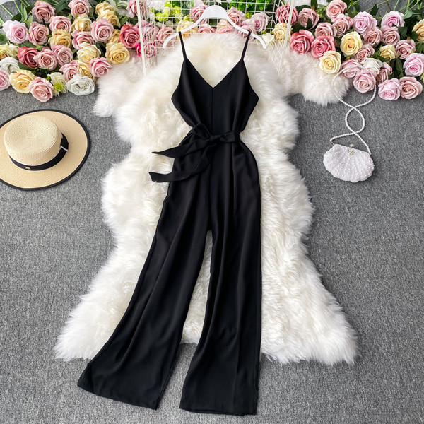 Salopetă lungă modernă de damă cu bretele subțiri