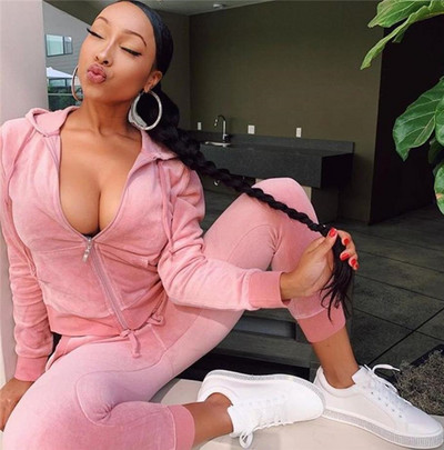 Set sport actual pentru femei din hanorac și arțar