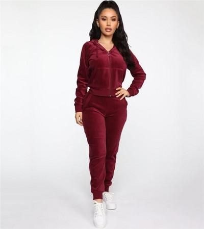 Set sport actual pentru femei din hanorac și arțar