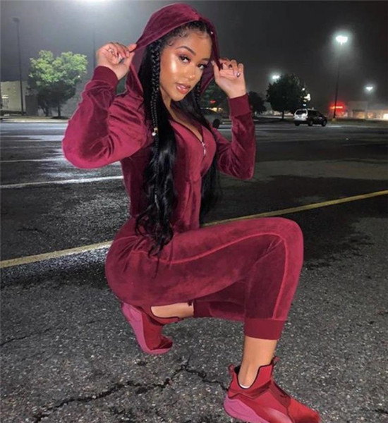 Set sport actual pentru femei din hanorac și arțar