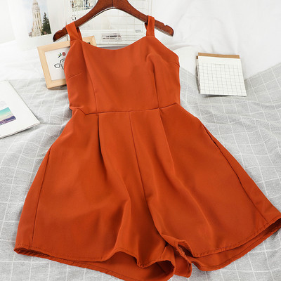 Model nou de salopete scurte de dama cu bretele subtiri in mai multe culori