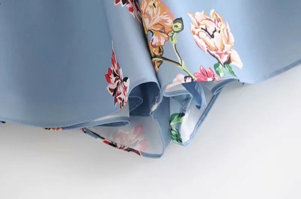 Salopeta scurta lata pentru femei cu model floral