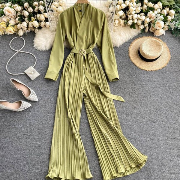 Μοντέρνες γυναικείες ολόσωμες φόρμες με λαιμόκοψη και ζώνη  - διάφορα χρώματα