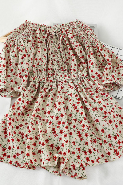 Salopeta de dama cu model floral si maneci 3/4