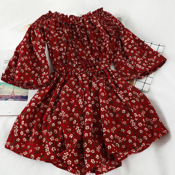 Salopeta de dama cu model floral si maneci 3/4