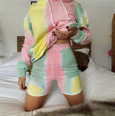 Set de pantaloni scurți și bluză de damă