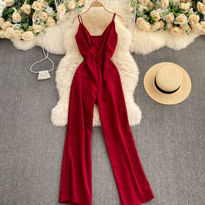 Nou model de salopetă lungă de damă cu bretele subțiri și decolteu spitz