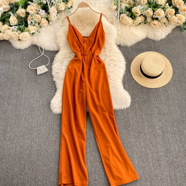 Nou model de salopetă lungă de damă cu bretele subțiri și decolteu spitz