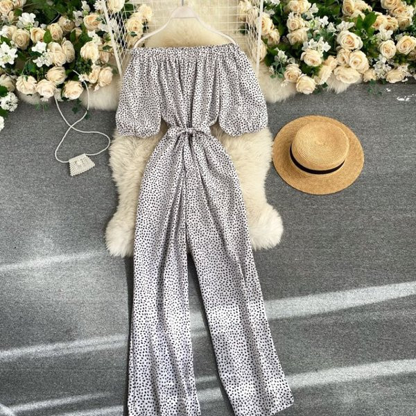 Salopeta de dama moderna cu decolteu barca si curea - mai multe culori