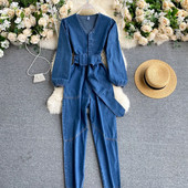 Καθημερινή γυναικεία τζιν ολόσωμη φόρμα με λαιμόκοψη και ζώνη