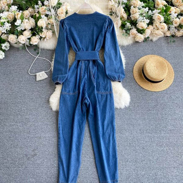 Καθημερινή γυναικεία τζιν ολόσωμη φόρμα με λαιμόκοψη και ζώνη