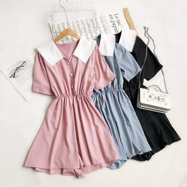 Salopeta de dama cu maneci scurte si nasturi