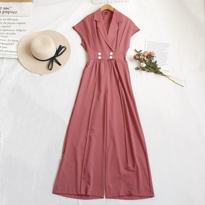 Γυναικεία ολόσωμη φόρμα με κοντά μανίκια και κουμπιά