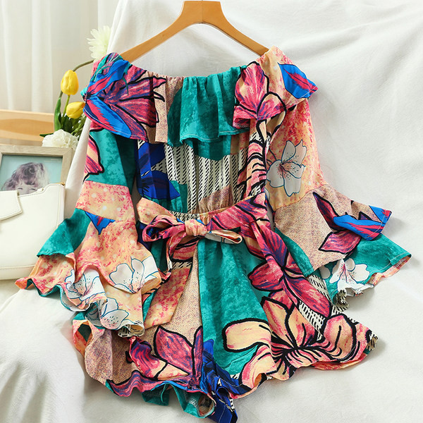 Salopetă casual de damă cu model floral și mâneci 3/4