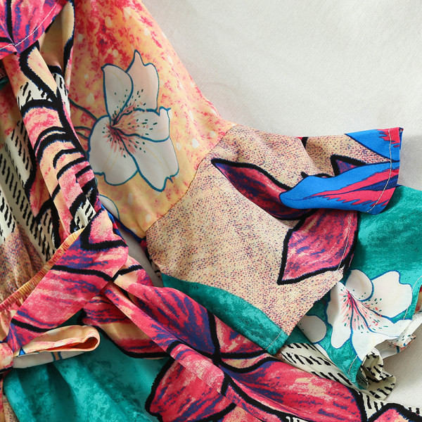 Salopetă casual de damă cu model floral și mâneci 3/4