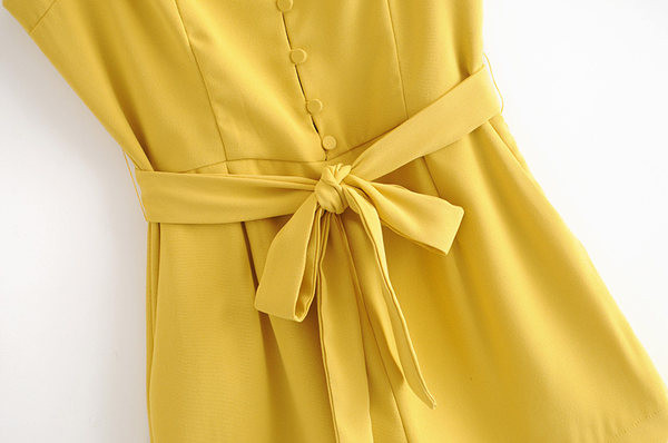 Salopeta scurta de vara cu curea si bretele subtiri